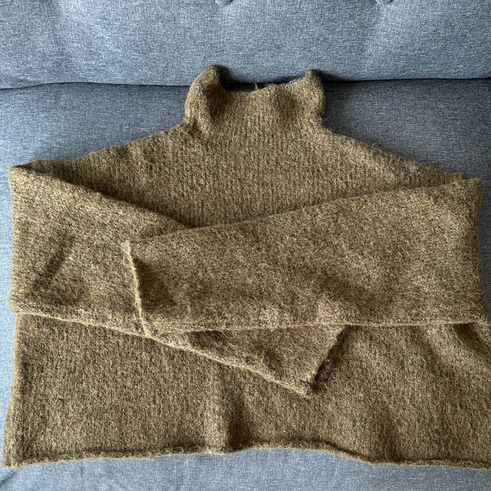 Zara Olive Cropped Turtleneck Sweater
